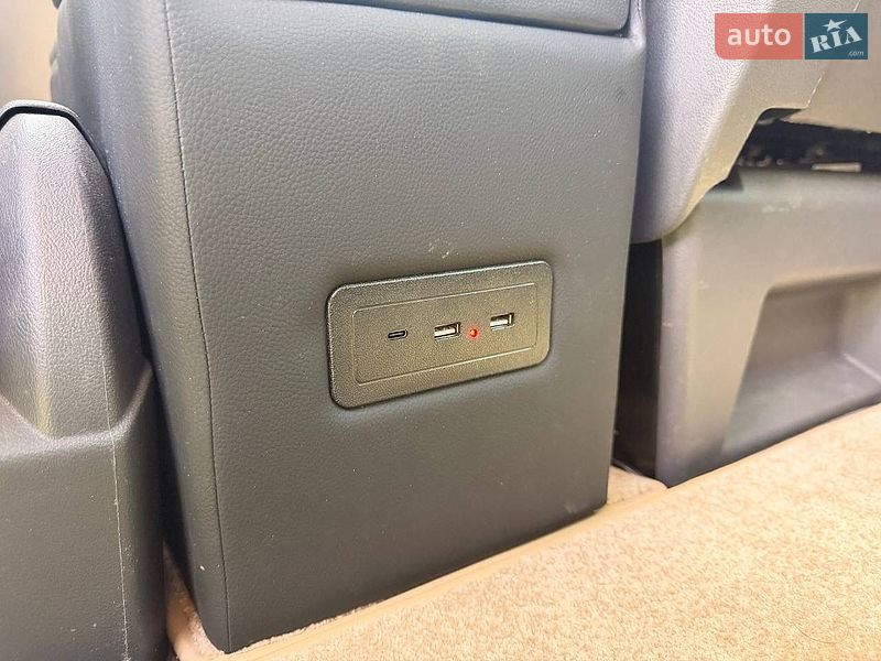 Минивэн Volkswagen Multivan 2013 в Житомире