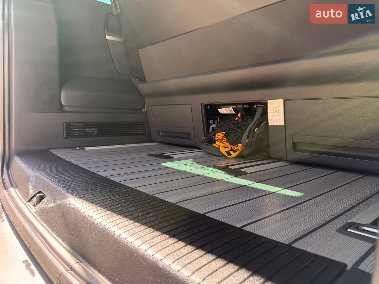 2018 Volkswagen Multivan - мініатюра 57