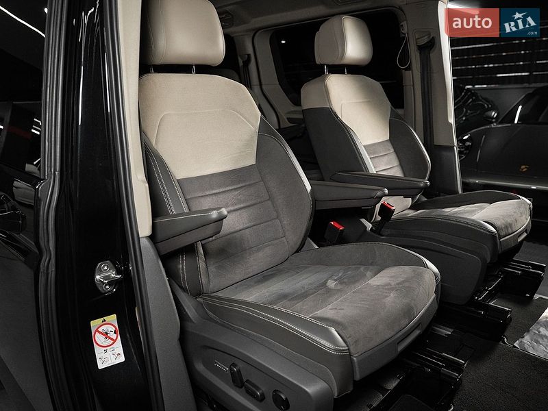 Минивэн Volkswagen Multivan 2022 в Луцке