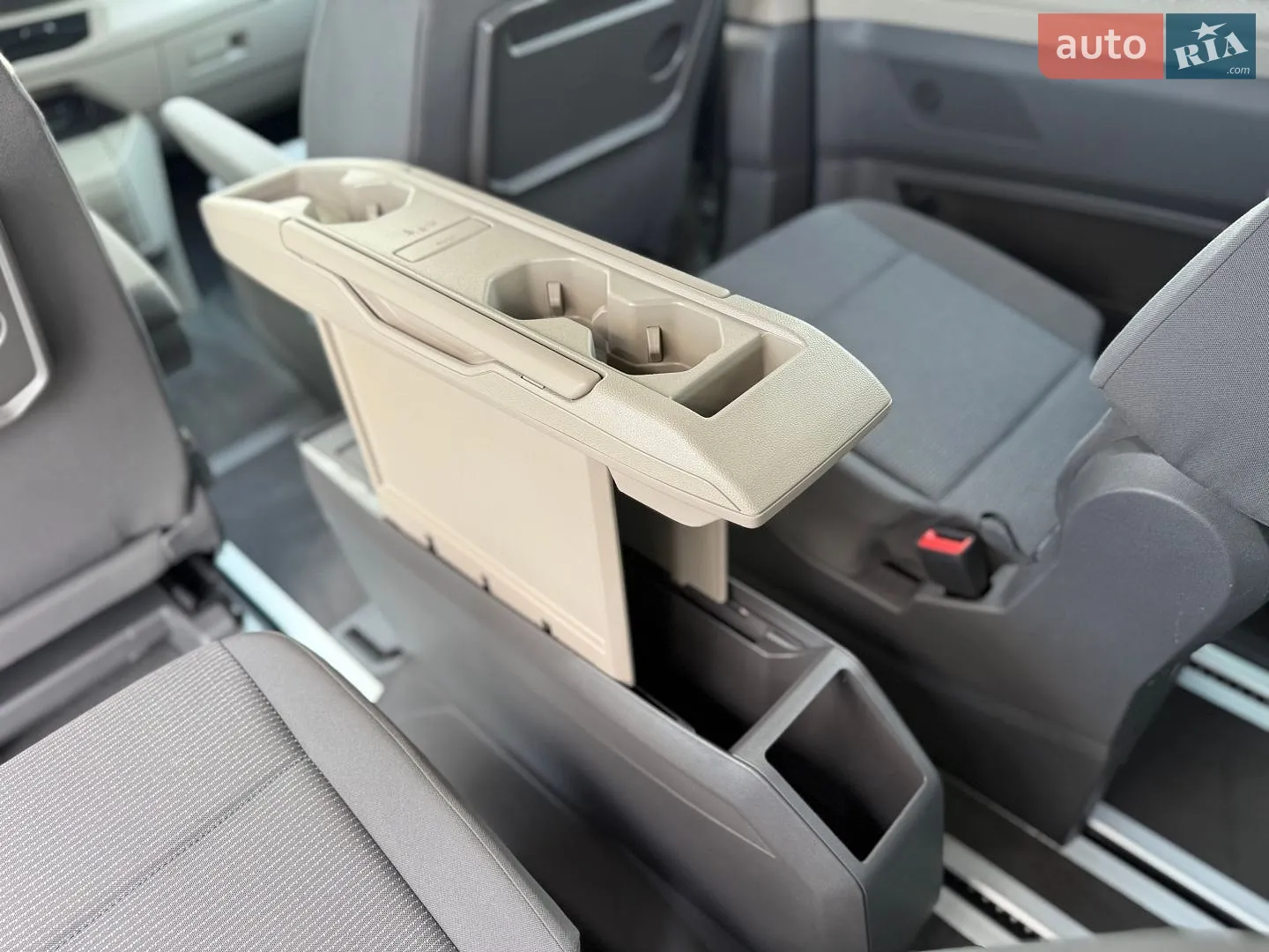 2022 Volkswagen Multivan - мініатюра 27