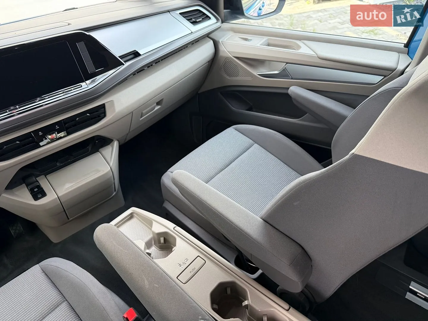 2022 Volkswagen Multivan - мініатюра 22