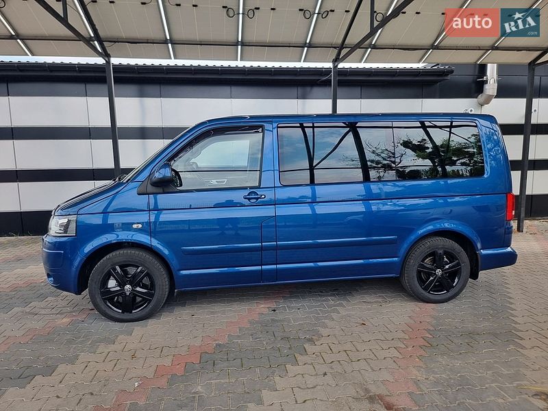Минивэн Volkswagen Multivan 2013 в Виннице