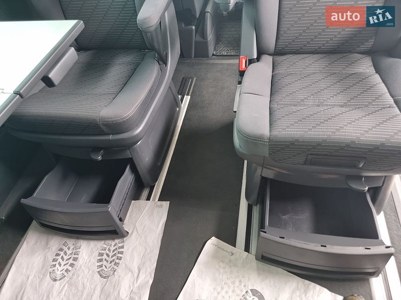 Минивэн Volkswagen Multivan 2013 в Виннице
