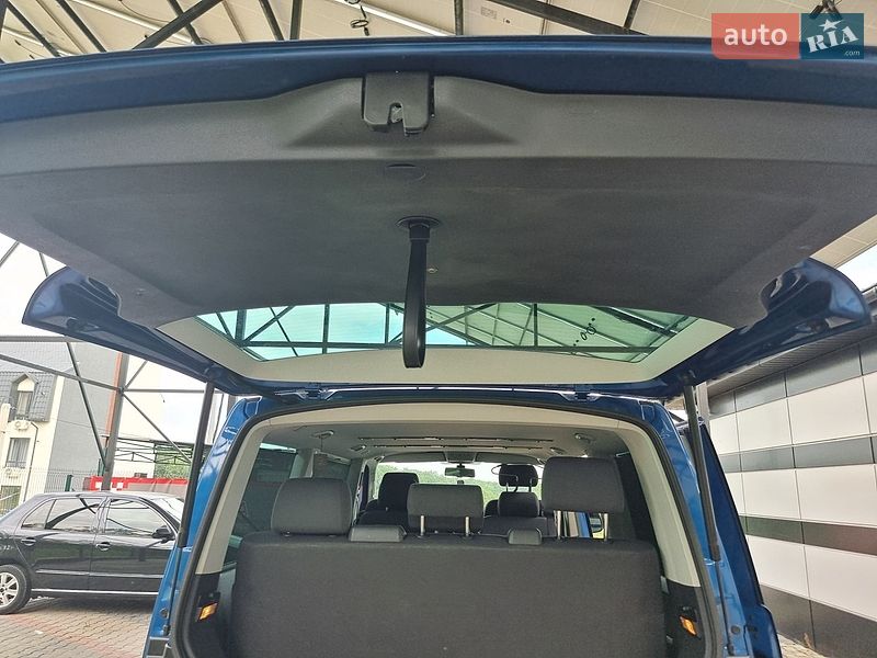 Минивэн Volkswagen Multivan 2013 в Виннице