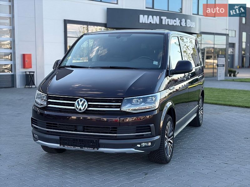 Мінівен Volkswagen Multivan 2017 в Чернівцях