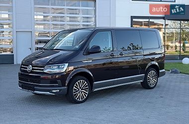 Мінівен Volkswagen Multivan 2017 в Чернівцях