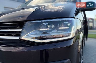 Мінівен Volkswagen Multivan 2017 в Чернівцях