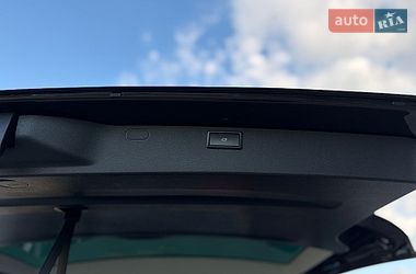 Мінівен Volkswagen Multivan 2017 в Чернівцях
