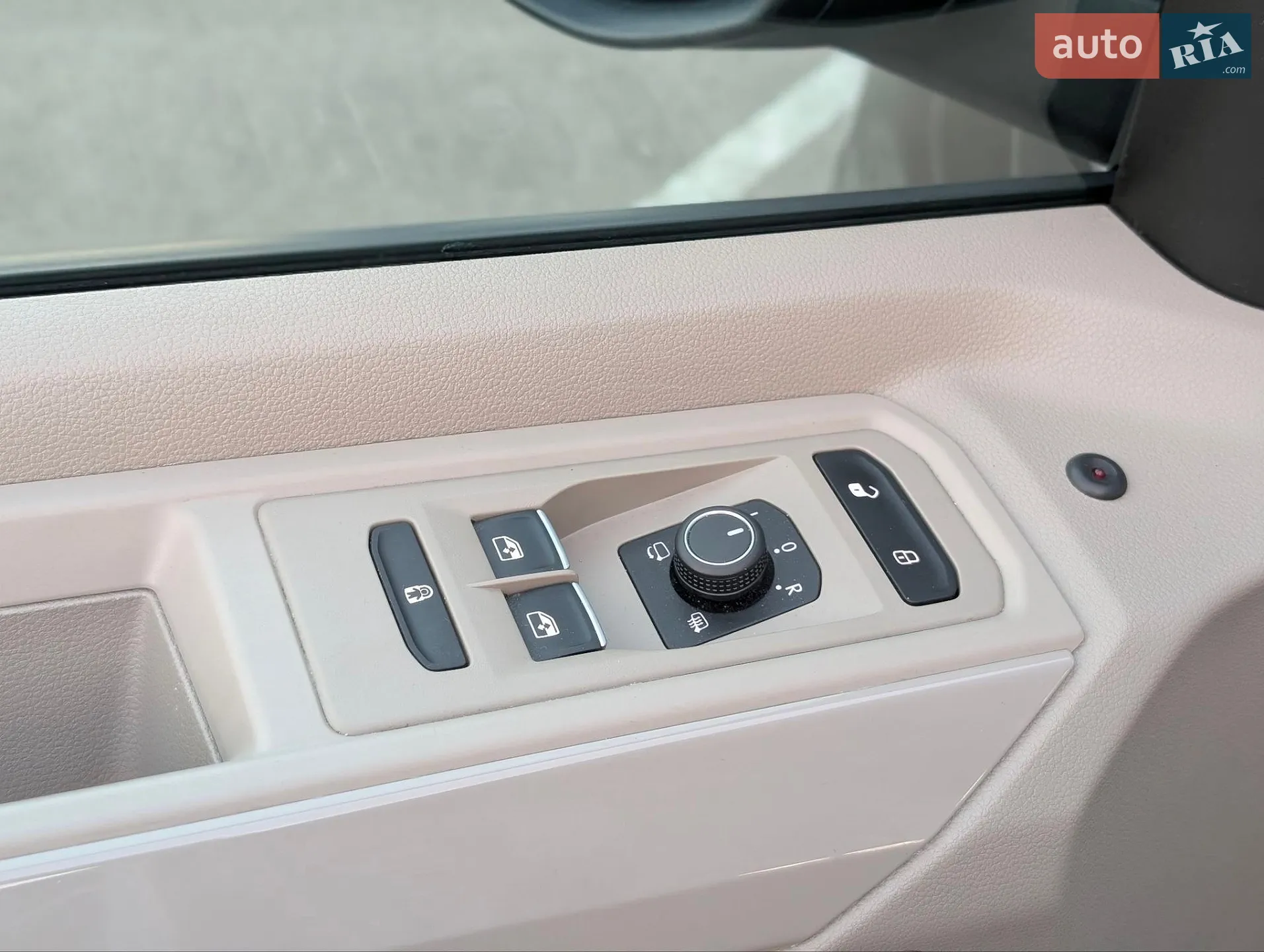2024 Volkswagen Multivan - мініатюра 40