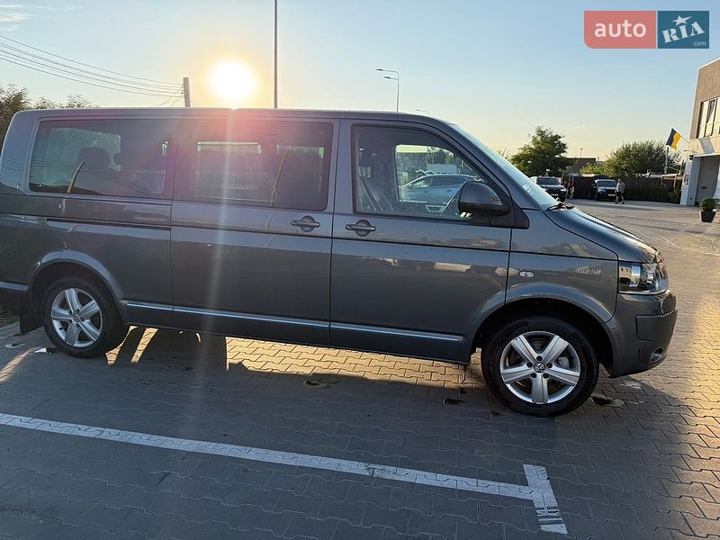 Минивэн Volkswagen Multivan 2010 в Виннице