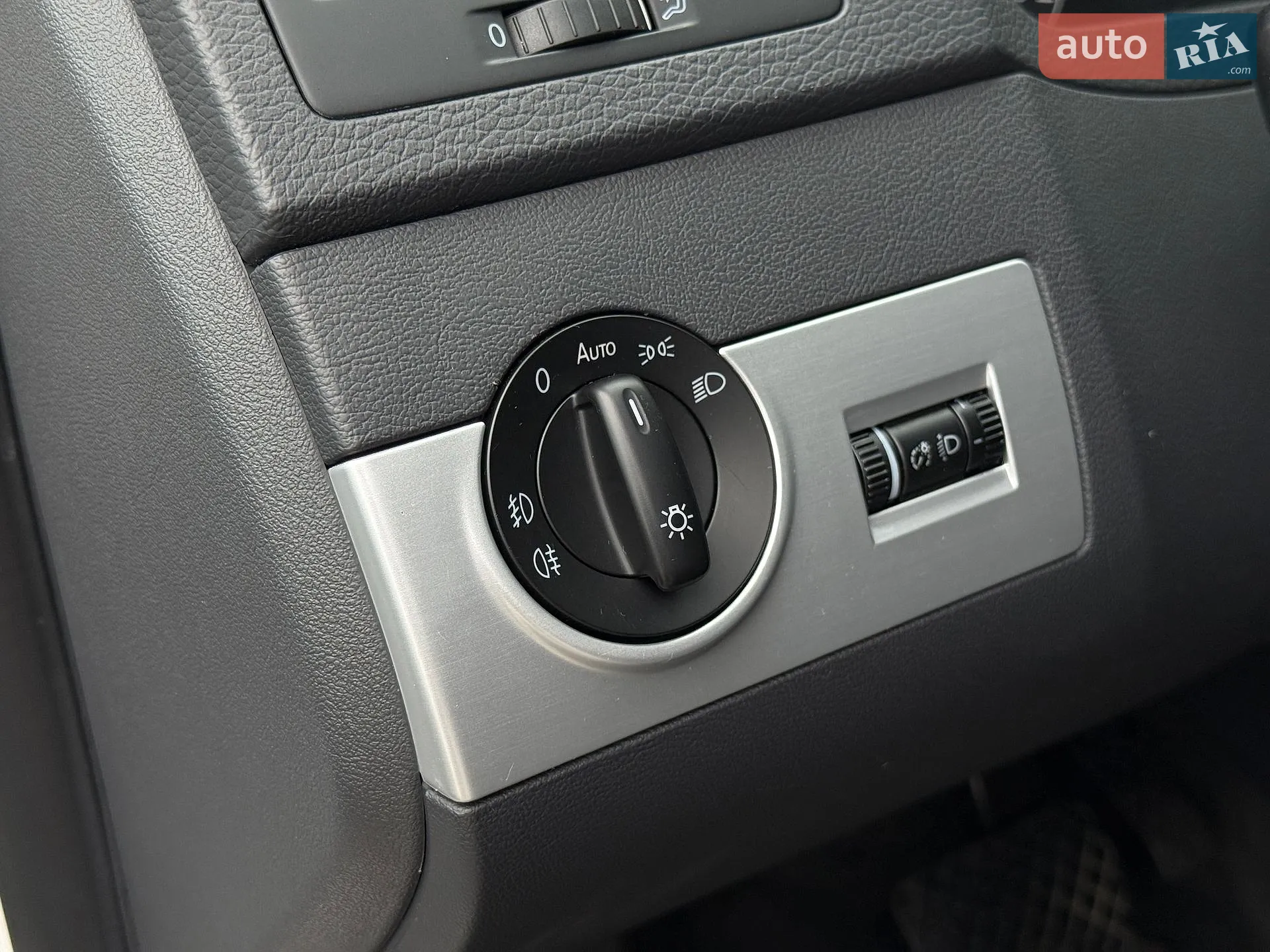 2012 Volkswagen Multivan - мініатюра 30