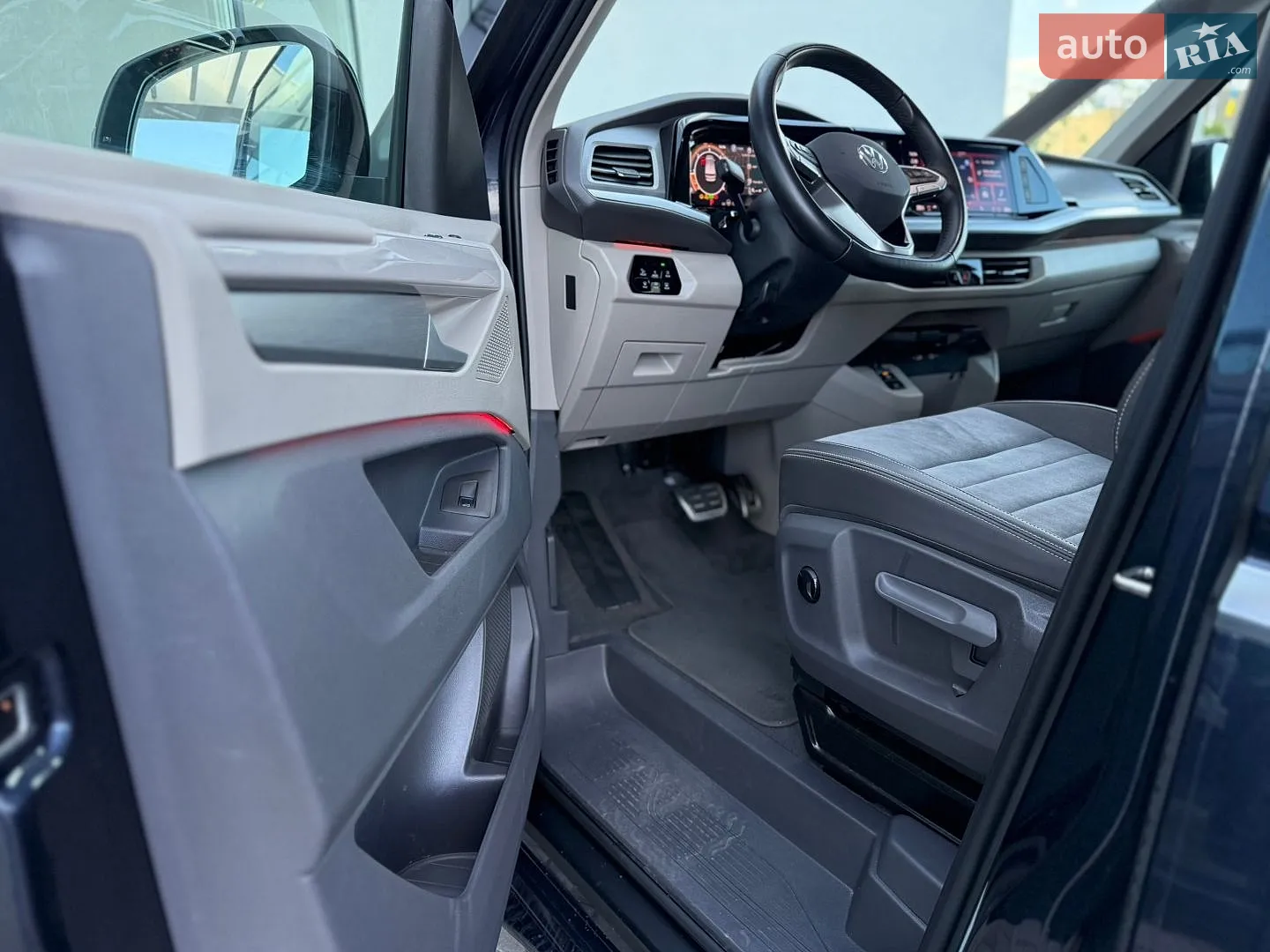 2025 Volkswagen Multivan - мініатюра 19