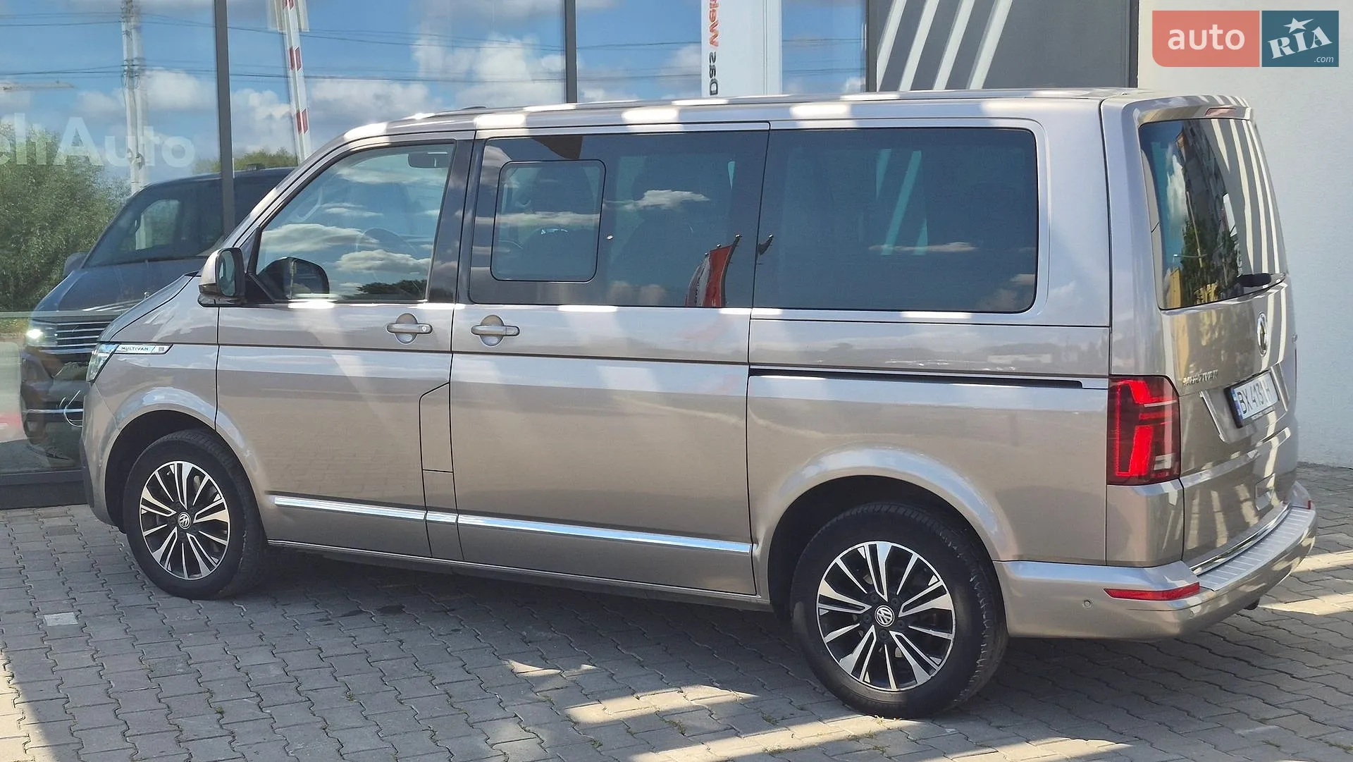 2022 Volkswagen Multivan - мініатюра 8