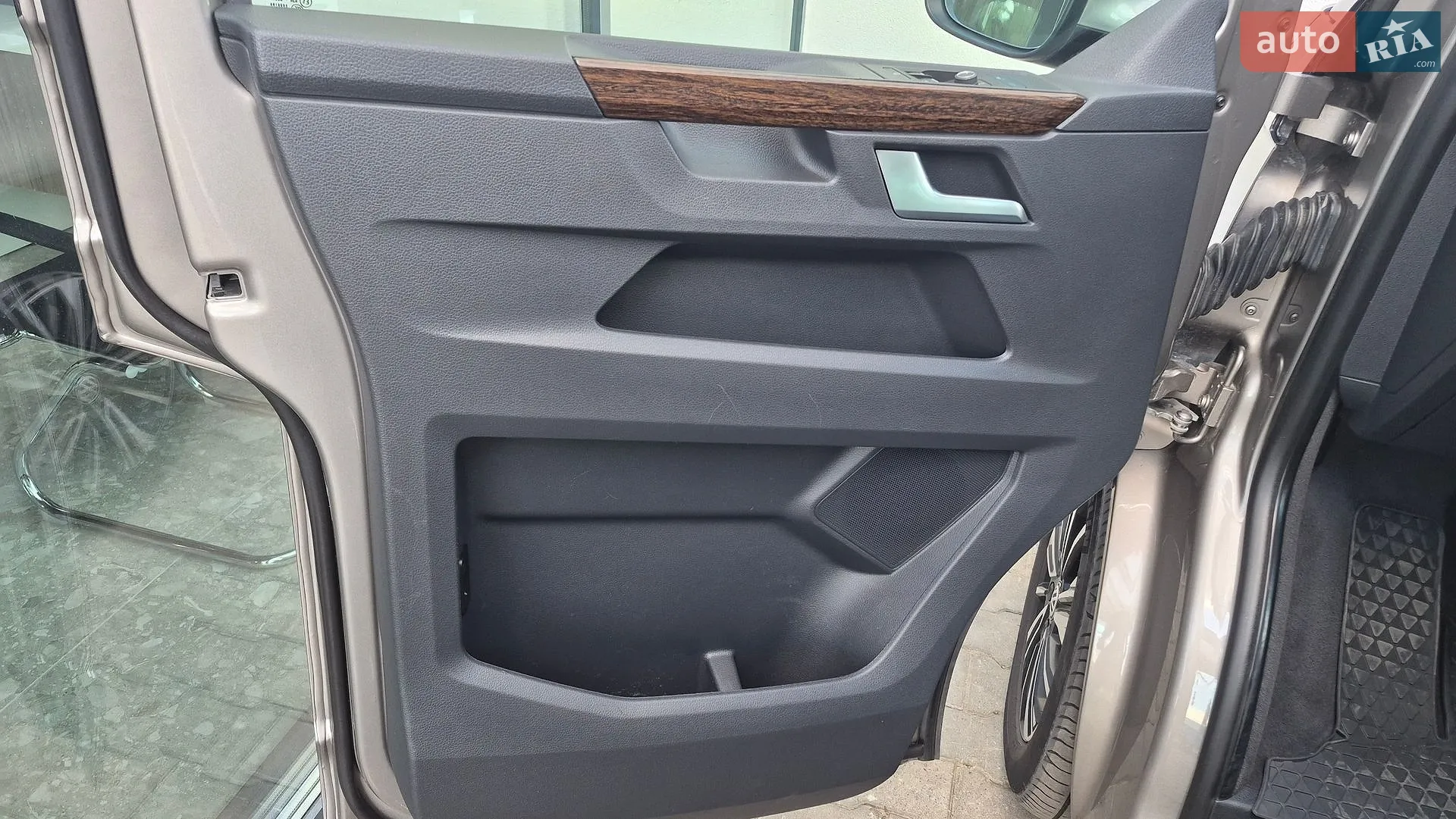 2022 Volkswagen Multivan - мініатюра 16