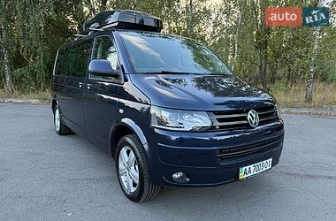 Минивэн Volkswagen Multivan 2015 в Киеве