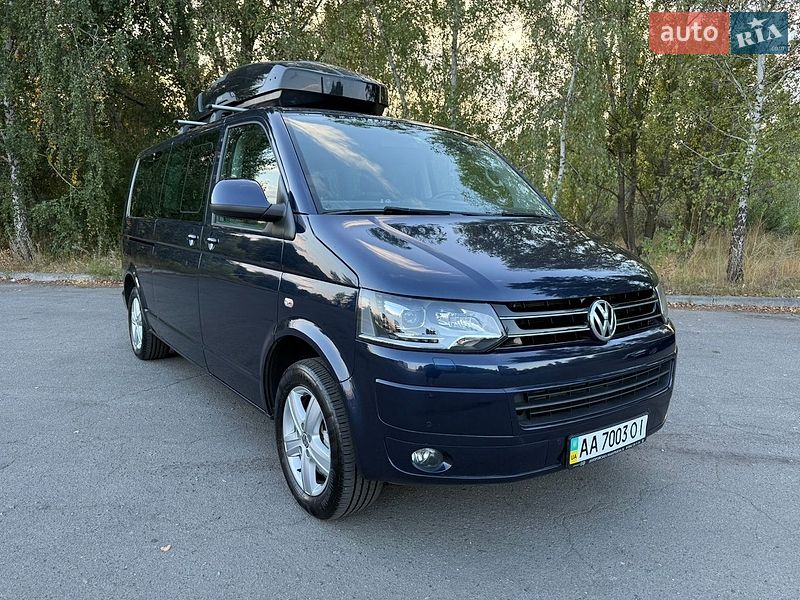 Минивэн Volkswagen Multivan 2015 в Киеве