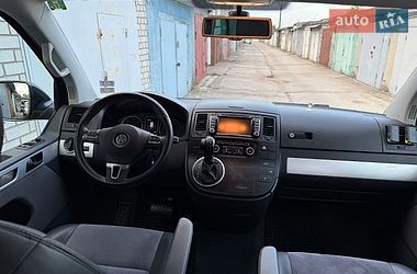 Минивэн Volkswagen Multivan 2015 в Киеве