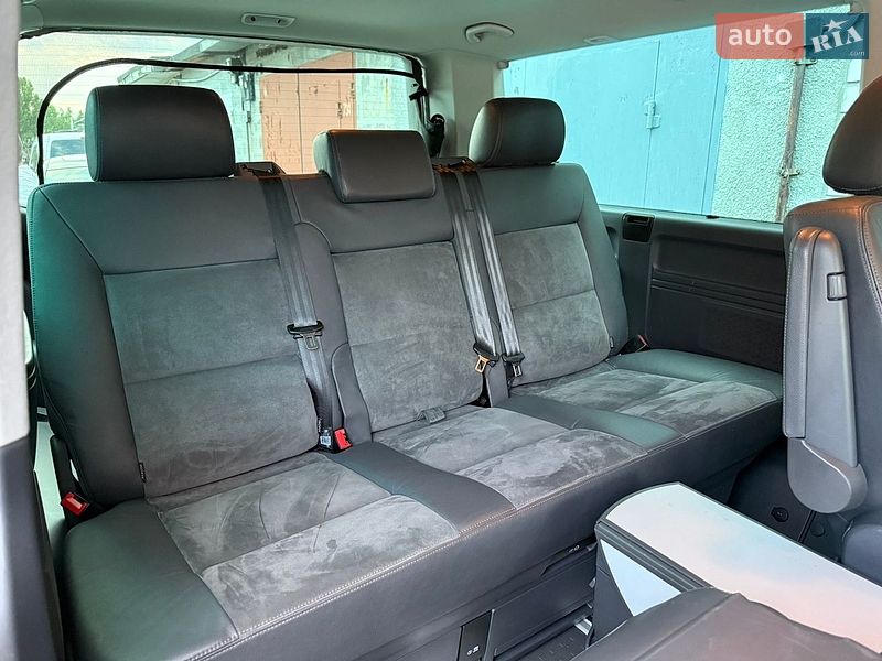 Минивэн Volkswagen Multivan 2015 в Киеве