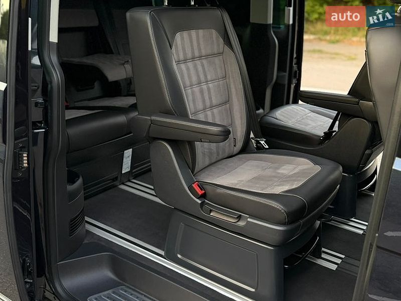 Минивэн Volkswagen Multivan 2020 в Луцке