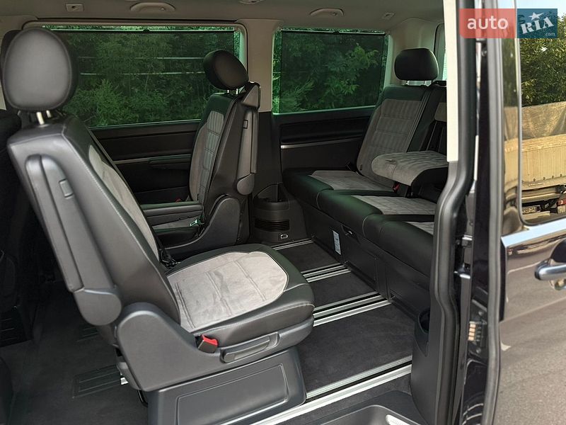 Минивэн Volkswagen Multivan 2020 в Луцке