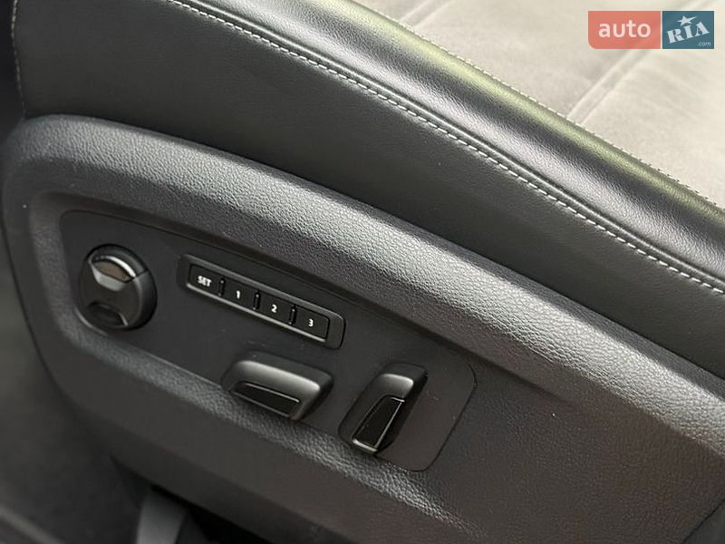 Минивэн Volkswagen Multivan 2020 в Луцке