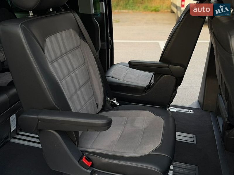 Минивэн Volkswagen Multivan 2020 в Луцке