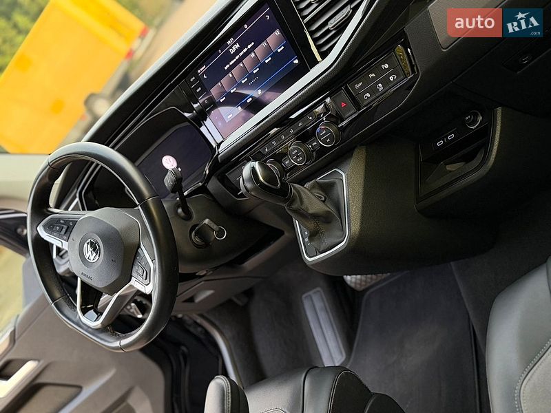 Минивэн Volkswagen Multivan 2020 в Луцке