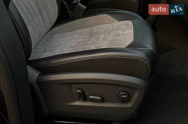 Минивэн Volkswagen Multivan 2020 в Луцке