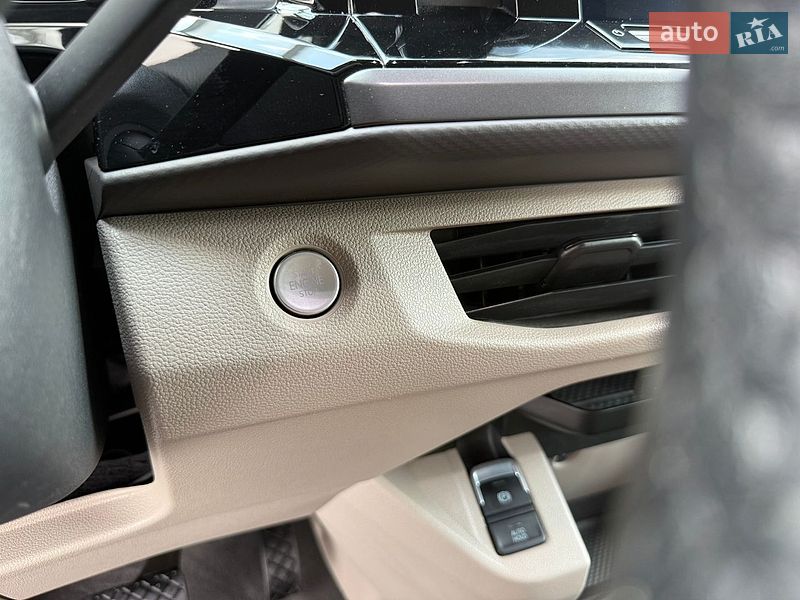 Мінівен Volkswagen Multivan 2022 в Хмельницькому
