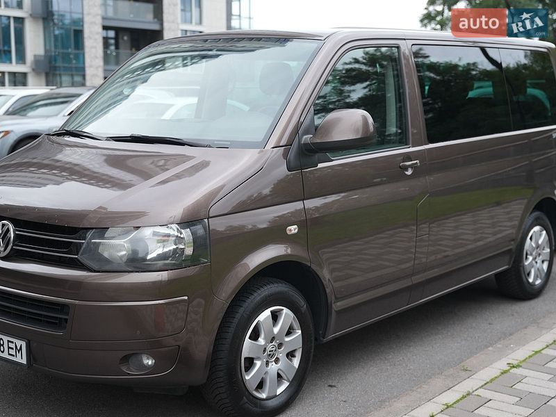 Мінівен Volkswagen Multivan 2014 в Києві