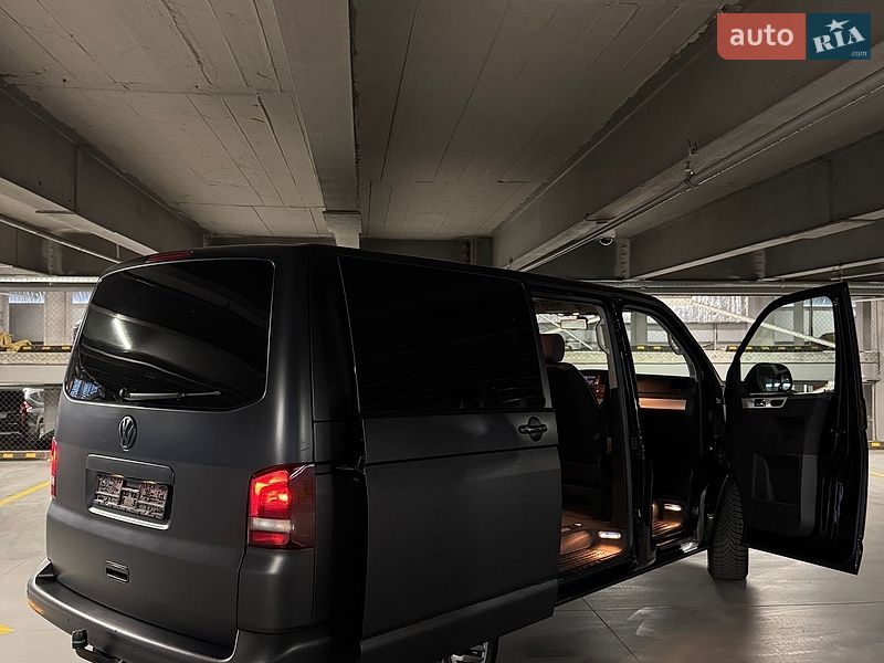 Минивэн Volkswagen Multivan 2013 в Виннице