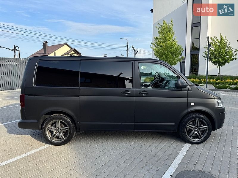 Минивэн Volkswagen Multivan 2013 в Виннице