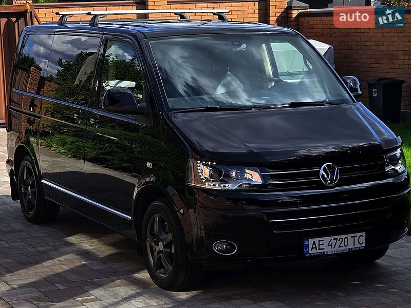 Мінівен Volkswagen Multivan 2014 в Дніпрі
