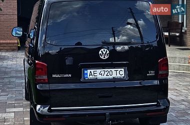 Мінівен Volkswagen Multivan 2014 в Дніпрі
