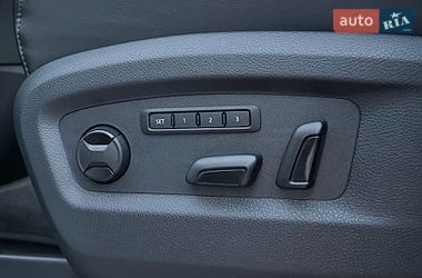 Мінівен Volkswagen Multivan 2019 в Києві