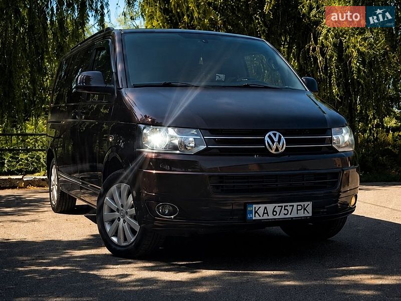 Минивэн Volkswagen Multivan 2010 в Маяках фото Минивэн Volkswagen Multivan 2010 в Маяках