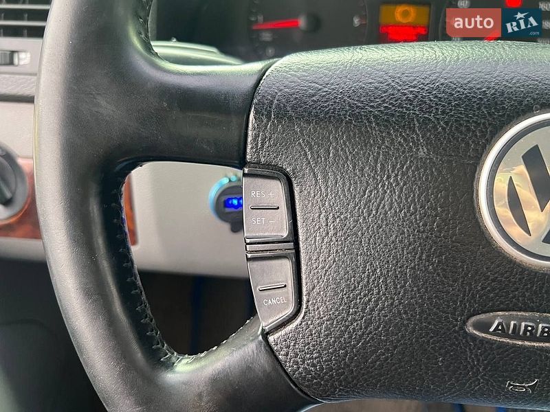 Минивэн Volkswagen Multivan 2008 в Киеве