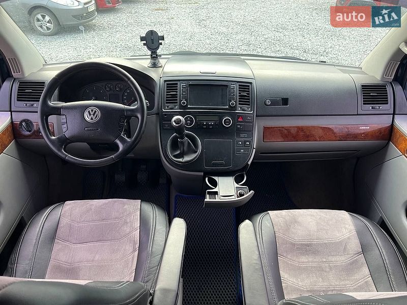 Минивэн Volkswagen Multivan 2008 в Киеве