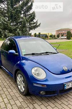 Хэтчбек Volkswagen New Beetle 2006 в Млинове