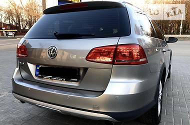 Універсал Volkswagen Passat Alltrack 2013 в 