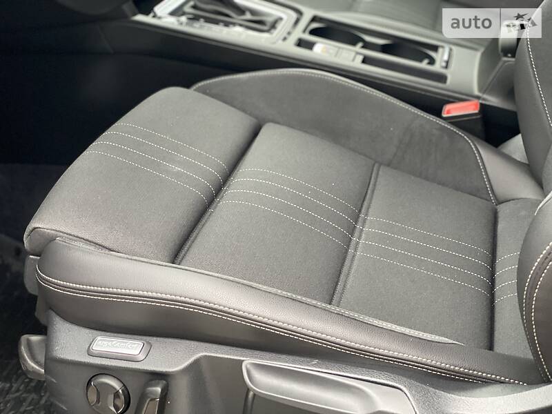 Універсал Volkswagen Passat Alltrack 2016 в Рівному фото 27 Універсал Volkswagen Passat Alltrack 2016 в Рівному