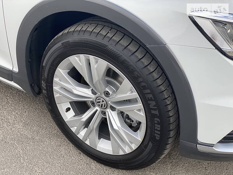 Універсал Volkswagen Passat Alltrack 2016 в Рівному
