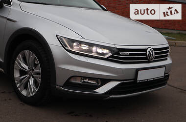 Универсал Volkswagen Passat Alltrack 2017 в Дрогобыче