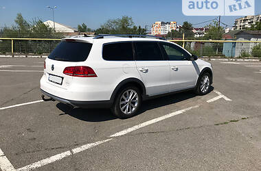 Универсал Volkswagen Passat Alltrack 2013 в Ивано-Франковске