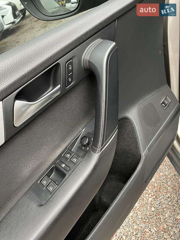 Универсал Volkswagen Passat Alltrack 2013 в Одессе