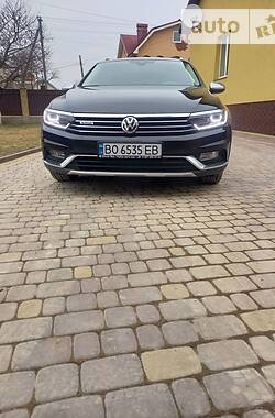 Универсал Volkswagen Passat Alltrack 2016 в Гусятине