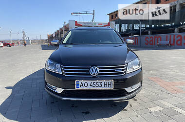 Універсал Volkswagen Passat Alltrack 2014 в Хусті
