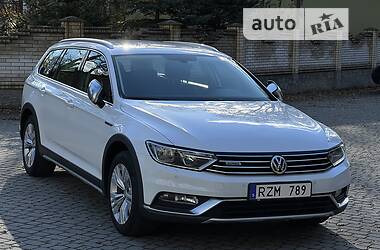 Универсал Volkswagen Passat Alltrack 2016 в Львове