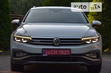 Универсал Volkswagen Passat Alltrack 2020 в Дрогобыче