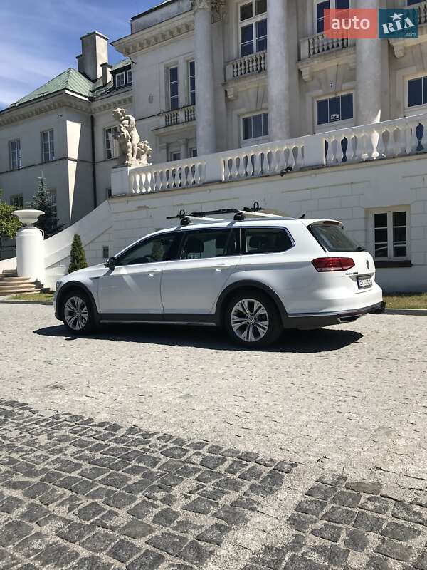 Универсал Volkswagen Passat Alltrack 2017 в Ровно